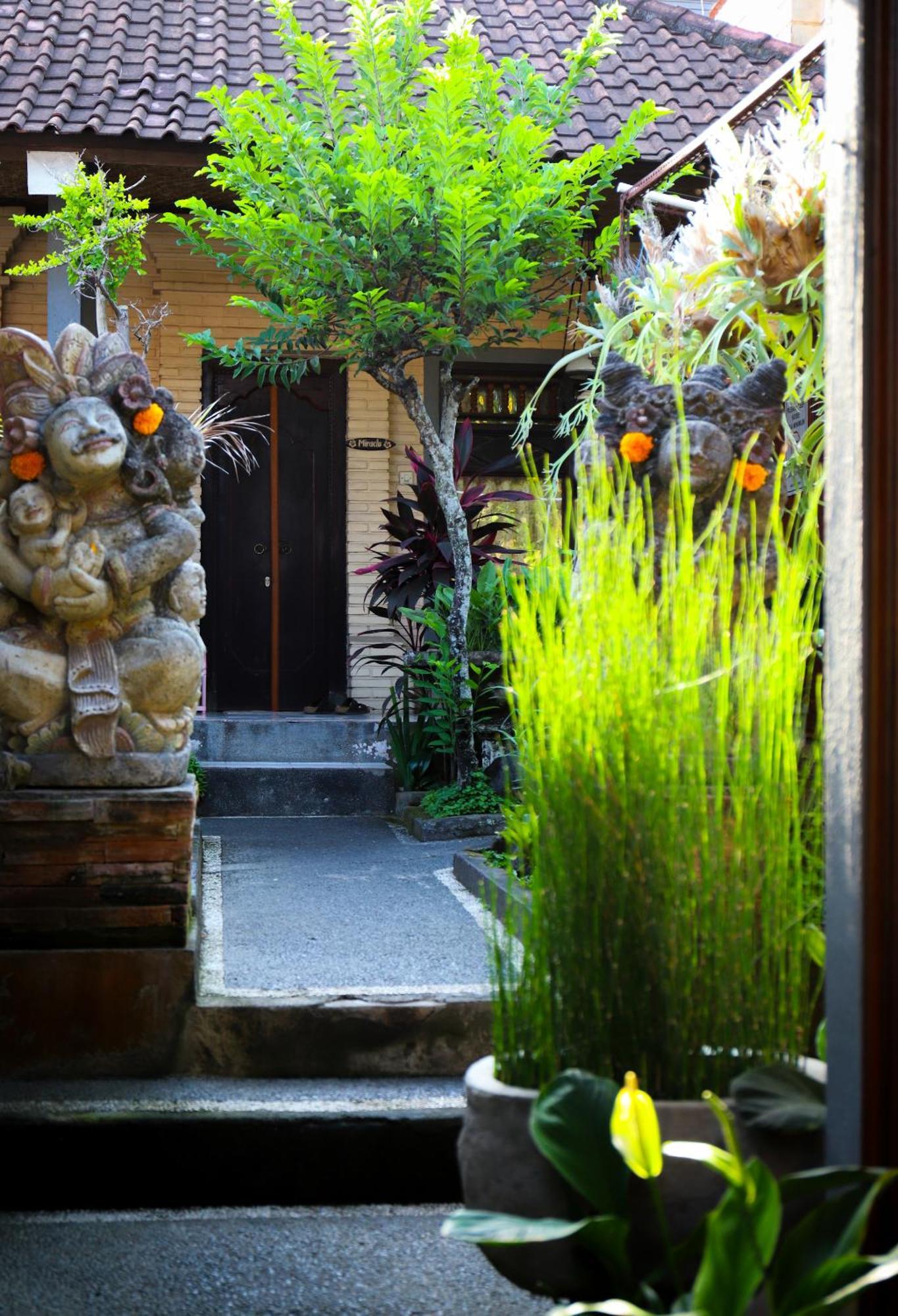 ウブド The Wayan Houseホステル エクステリア 写真